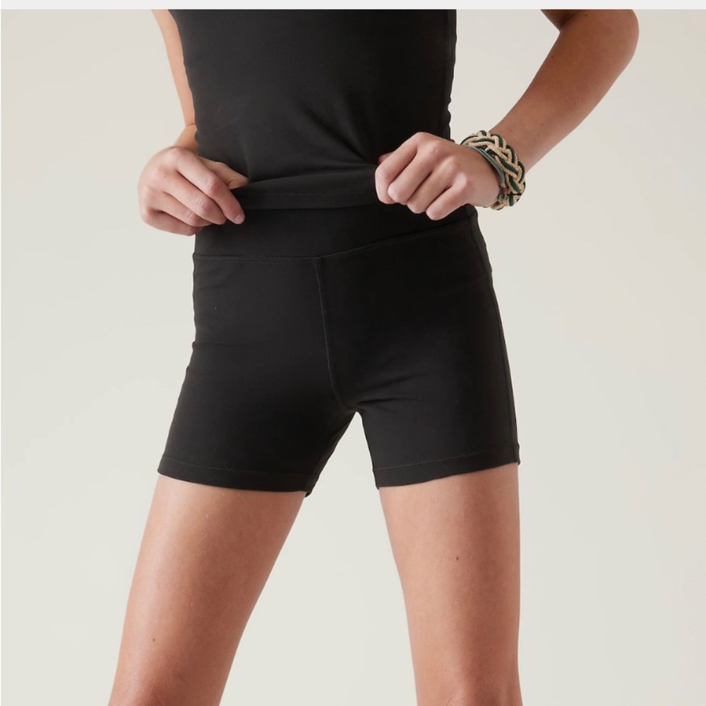 Athleta girl chit chat short sz 12 EUC